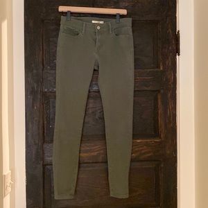 Levi’s 710 Super Skinny Olive Green Size 28